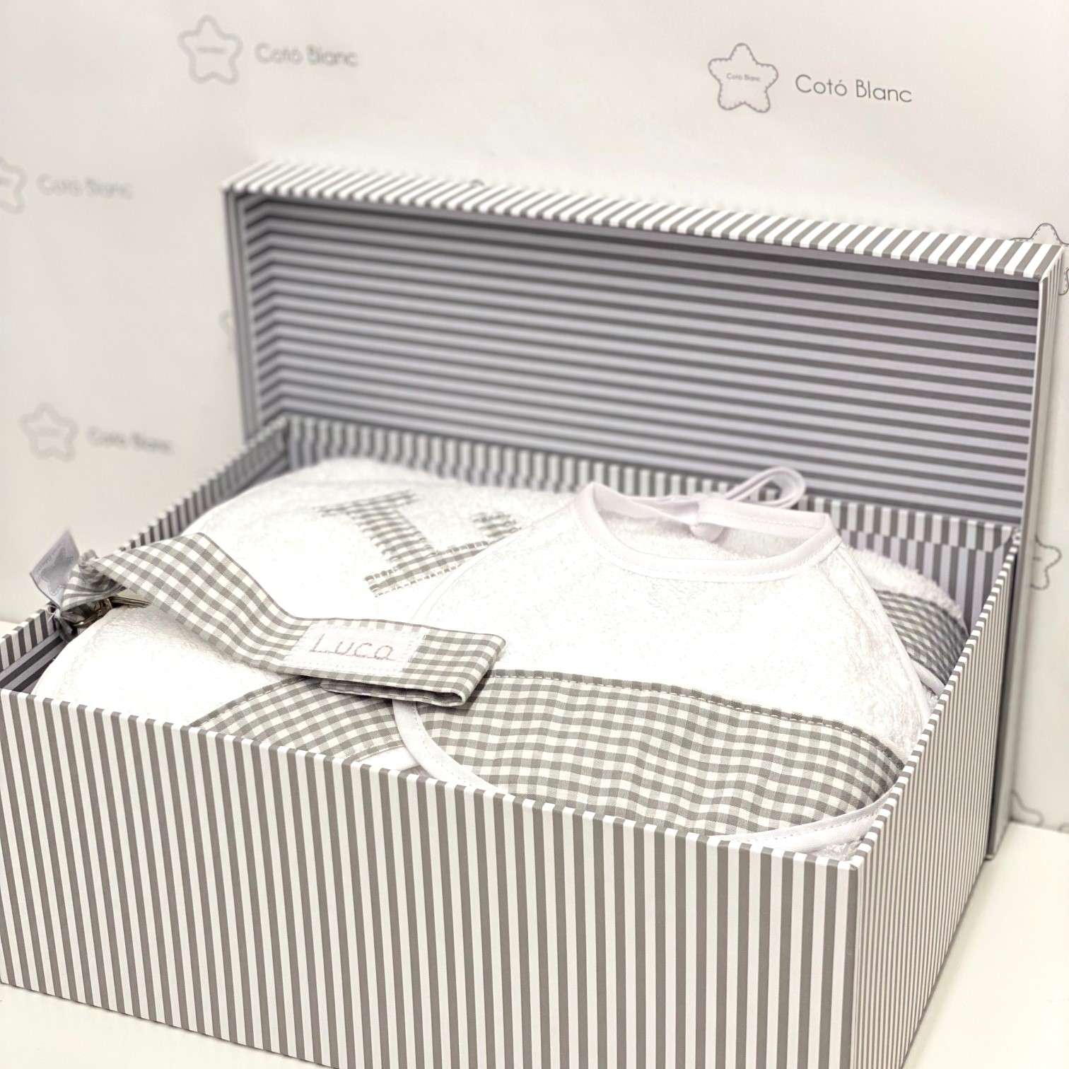 Canastilla regalo bebé pack 1 - Diseño exclusivo Cotó Blanc