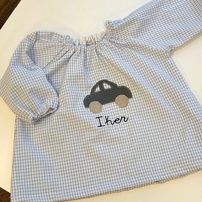 Bata de guardería personalizada