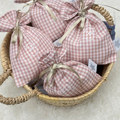 Bolsas personalizadas para regalo bordadas