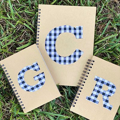 Libreta personalizada con inicial