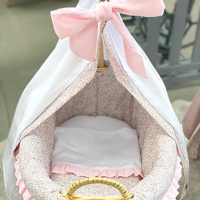 Moisés de mimbre para muñecas con vuelta personalizado