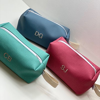 Neceser Mauro Plastificado con iniciales bordadas